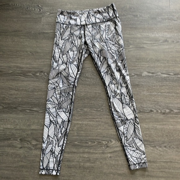 Sz8 Lululemon Wunder Under Pant in Banana Leaf White Black VGUC - Picture 10 of 15